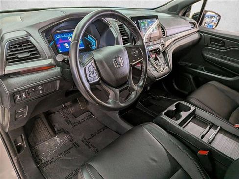 Used 2023 Honda Odyssey Sport image 13