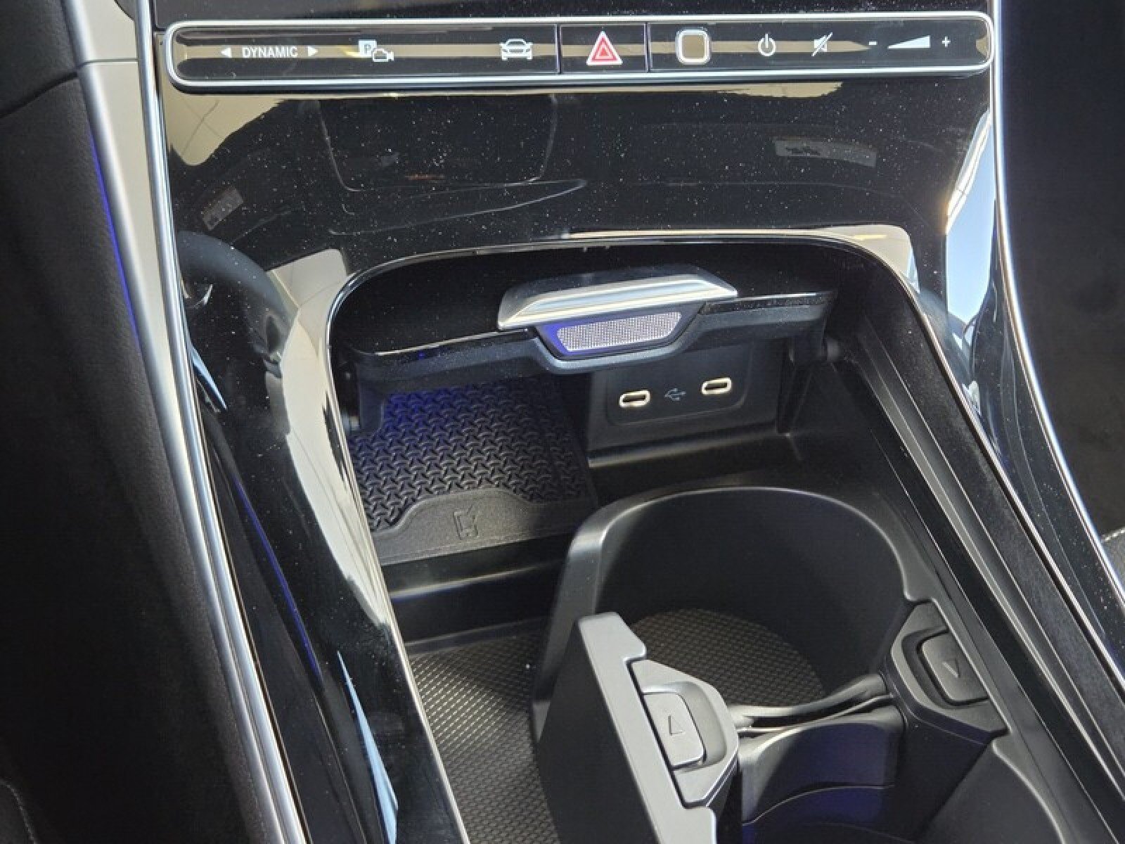 New 2026 Mercedes-Benz C 300 Sedan image 23