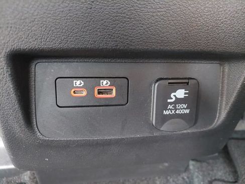 Used 2024 Nissan Frontier SV w/ Technology Package AWD/4WD image 18
