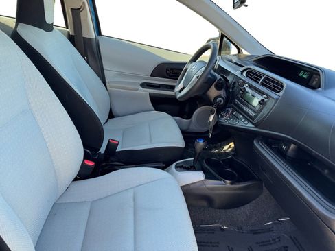 Used 2013 Toyota Prius C One image 15