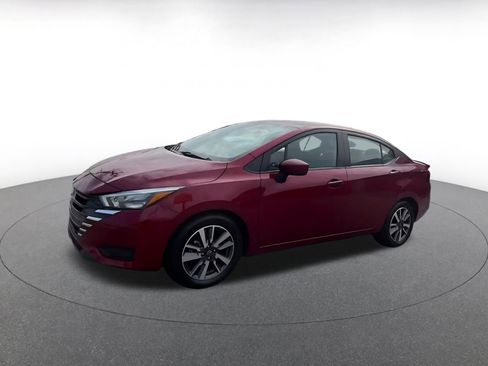 Used 2025 Nissan Versa SV image 8