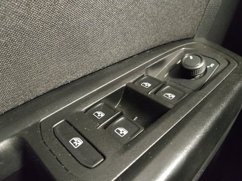 Used 2021 Volkswagen Atlas S FWD image 27