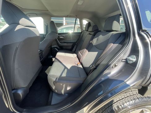 Used 2025 Toyota RAV4 XLE image 25