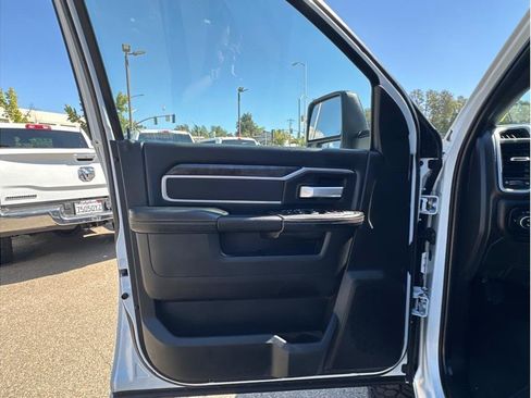 Used 2024 RAM 2500 Big Horn AWD/4WD image 15
