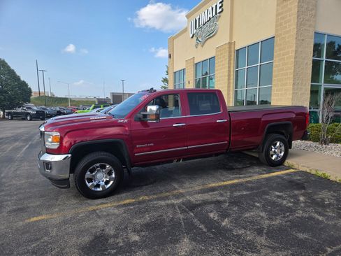 Used 2019 GMC Sierra 2500 SLT AWD/4WD image 3