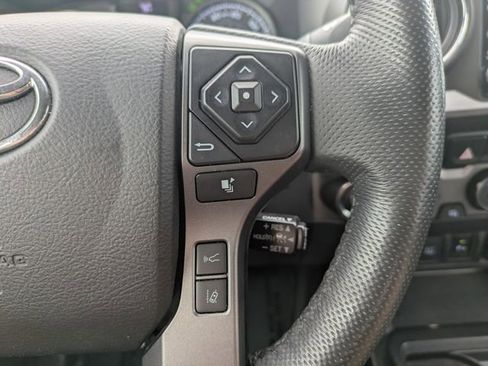 Used 2021 Toyota Tacoma TRD Sport w/ TRD Premium Sport Package AWD/4WD image 27