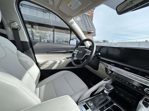 Certified 2024 Kia Telluride S w/ S Sunroof Package image 17