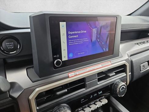Used 2025 Toyota Tacoma SR5 AWD/4WD image 13