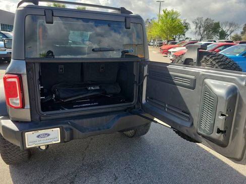 Used 2023 Ford Bronco 2-Door w/ Sasquatch Package image 9