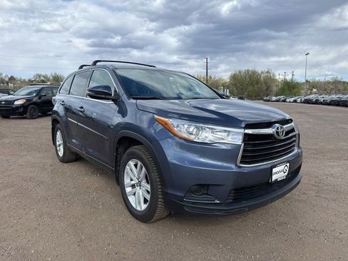 Used 2016 Toyota Highlander LE image 8