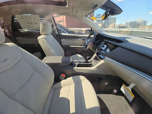 New 2026 Cadillac XT5 Premium Luxury w/ Driver Assist Package AWD/4WD image 8