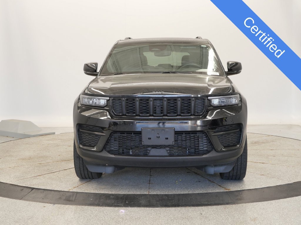 Certified 2024 Jeep Grand Cherokee Altitude AWD/4WD image 11