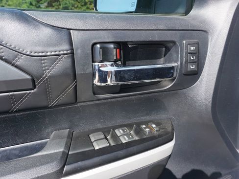Used 2018 Toyota Tundra Platinum AWD/4WD image 3