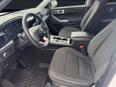 Certified 2020 Ford Explorer XLT w/ Comfort Package AWD/4WD image 9