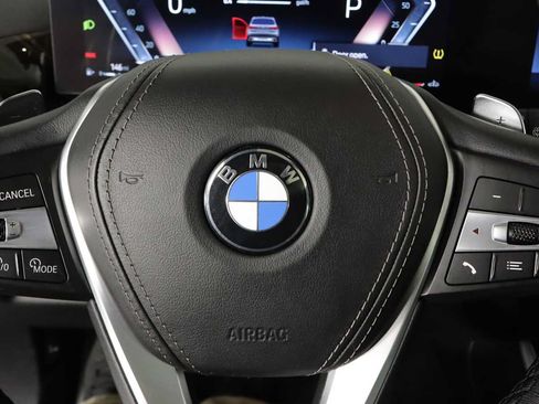 Used 2024 BMW X5 xDrive40i w/ Parking Assistance Package AWD/4WD image 17