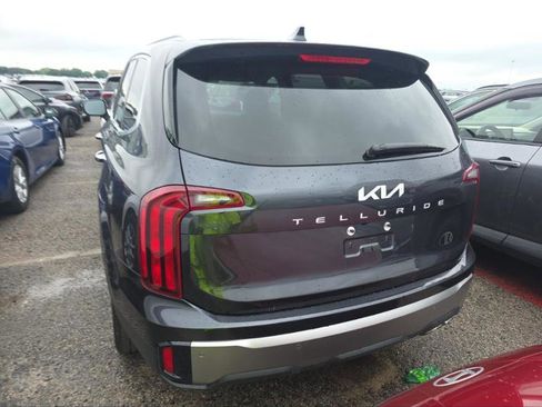 Used 2025 Kia Telluride S FWD image 10