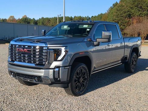 New 2026 GMC Sierra 2500 Denali w/ Denali Reserve Package AWD/4WD image 4