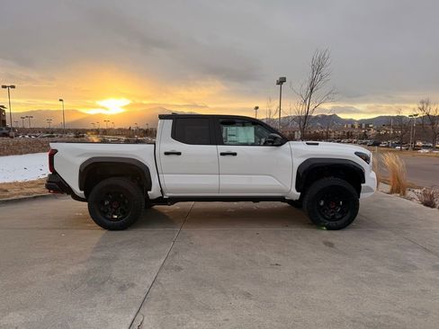 Used 2025 Toyota Tacoma TRD Pro image 8