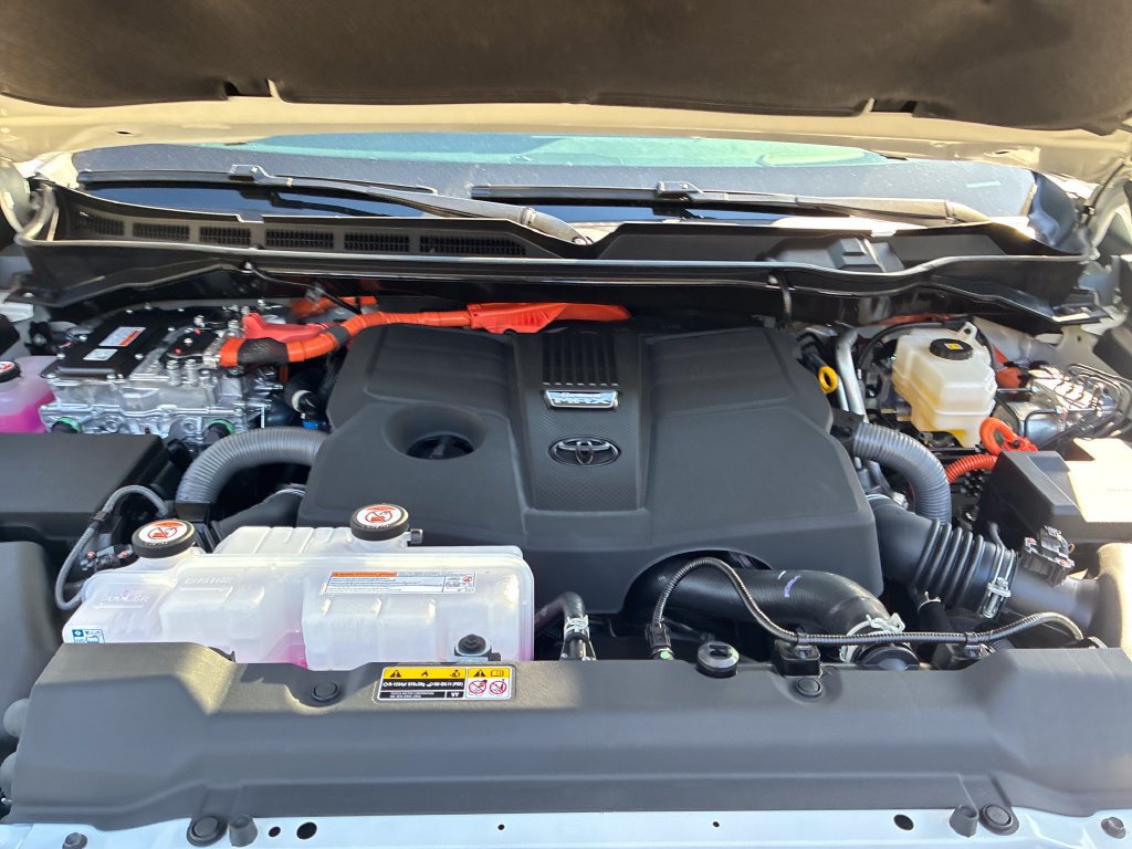 New 2026 Toyota Sequoia Platinum AWD/4WD image 32