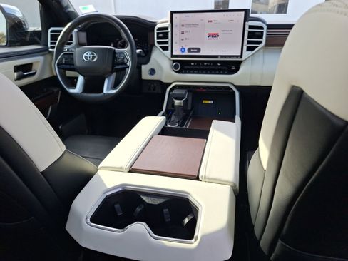 Used 2023 Toyota Sequoia Capstone image 33