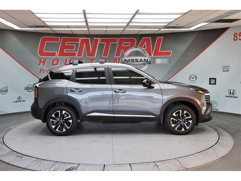 New 2026 Nissan Kicks SV w/ Cold Weather Package image 5