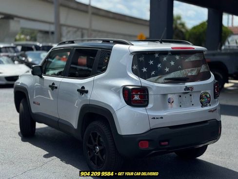 Used 2017 Jeep Renegade Trailhawk AWD/4WD image 4