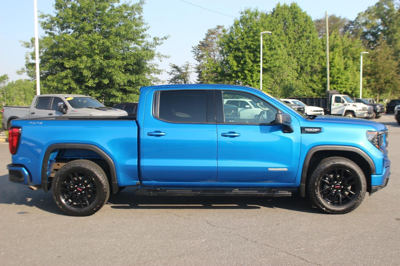 Used 2022 GMC Sierra 1500 Elevation AWD/4WD image 8