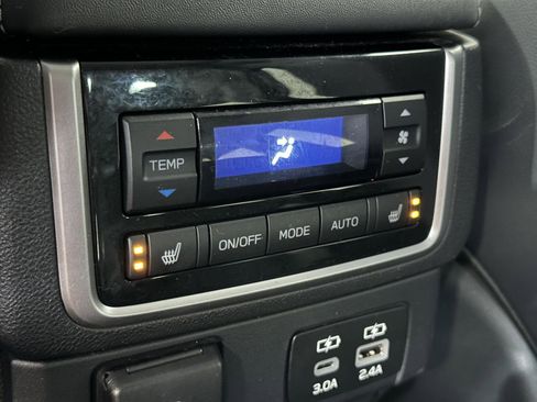 Used 2023 Subaru Ascent Touring AWD/4WD image 31
