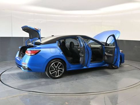 Used 2025 Nissan Sentra SR w/ Trunk Package FWD image 59