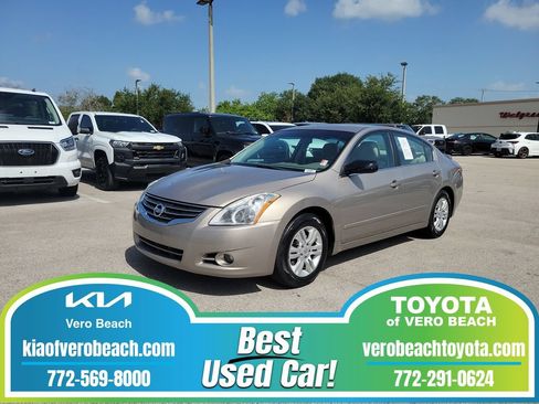Used 2012 Nissan Altima 2.5 S w/ Special Edition Pkg FWD image 1