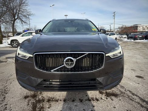 Used 2019 Volvo XC60 T5 Momentum w/ Multimedia Package image 2
