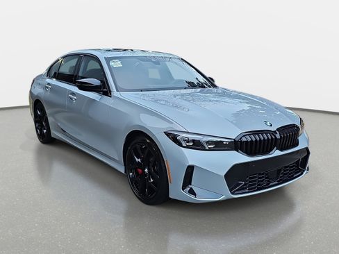 New 2026 BMW 330i Sedan w/ M Sport Package image 3