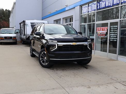 New 2026 Chevrolet Suburban LS image 41