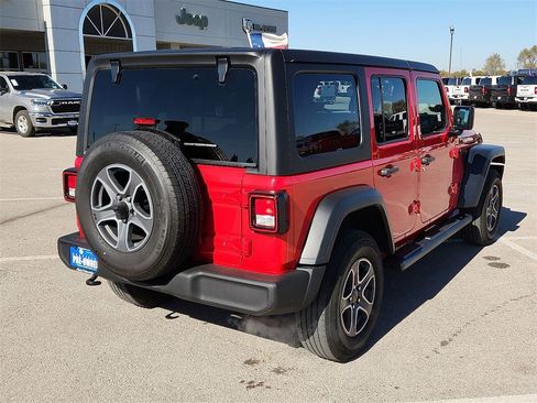 Used 2022 Jeep Wrangler Unlimited Sport image 4