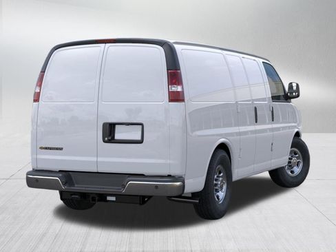 New 2026 Chevrolet Express 2500 w/ Driver Convenience Package image 5
