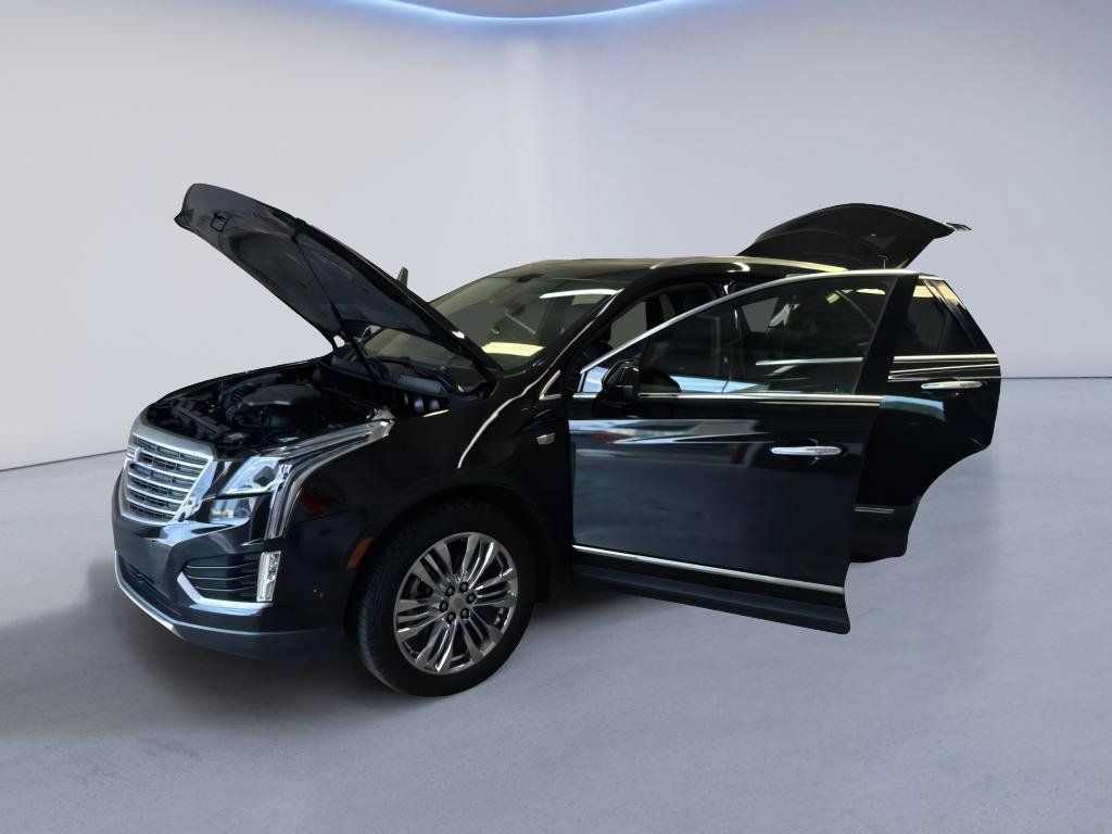 Used 2017 Cadillac XT5 Platinum w/ Driver Assist Package AWD/4WD image 11