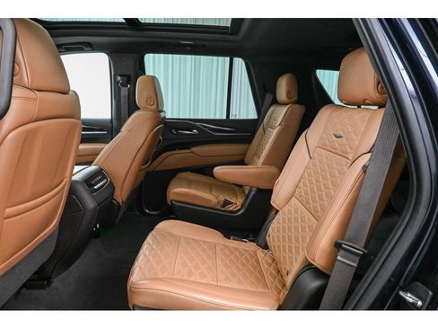 Used 2021 Cadillac Escalade Sport w/ Driver Assist Tech Package image 29