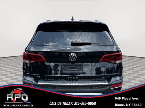 Used 2022 Volkswagen Taos SE AWD/4WD image 4