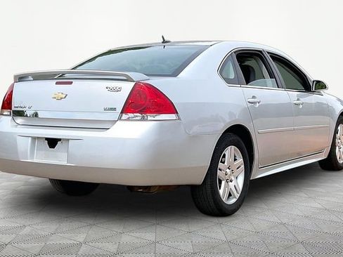 Used 2011 Chevrolet Impala LT FWD image 5