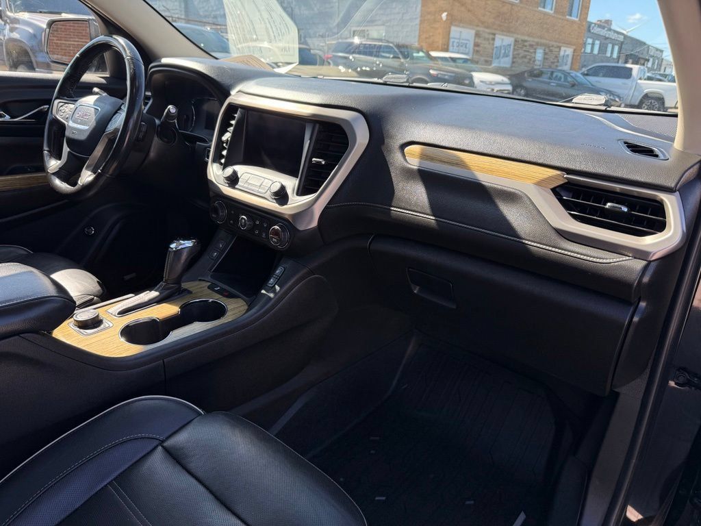 Used 2019 GMC Acadia Denali w/ Technology Package AWD/4WD image 31