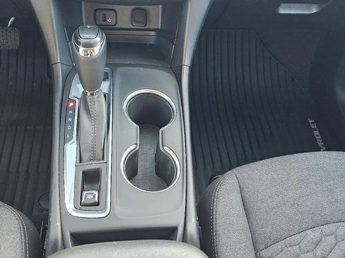 Used 2018 Chevrolet Equinox LT image 14