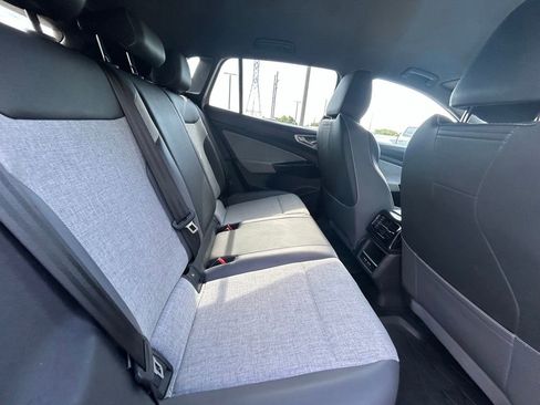 Used 2023 Volkswagen ID.4 Pro RWD image 40