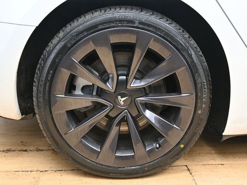 Used 2023 Tesla Model 3 Standard Range image 12