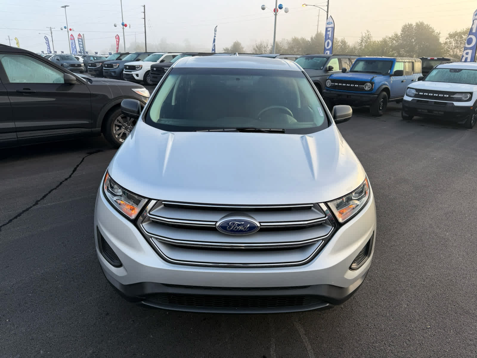 Used 2018 Ford Edge SE FWD image 21