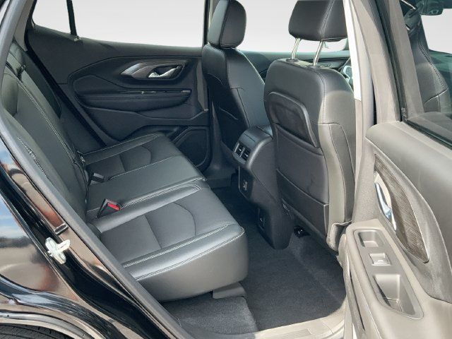Used 2023 GMC Terrain SLT w/ Infotainment Package II AWD/4WD image 32