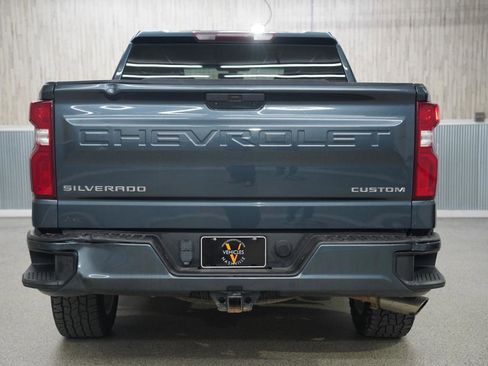 Used 2020 Chevrolet Silverado 1500 Custom w/ Custom Value Package image 8