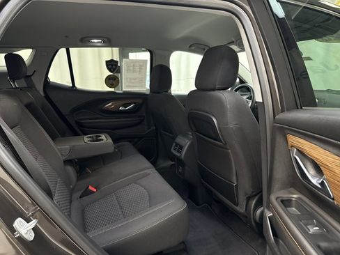 Used 2020 GMC Terrain SLE w/ Driver Convenience Package image 28
