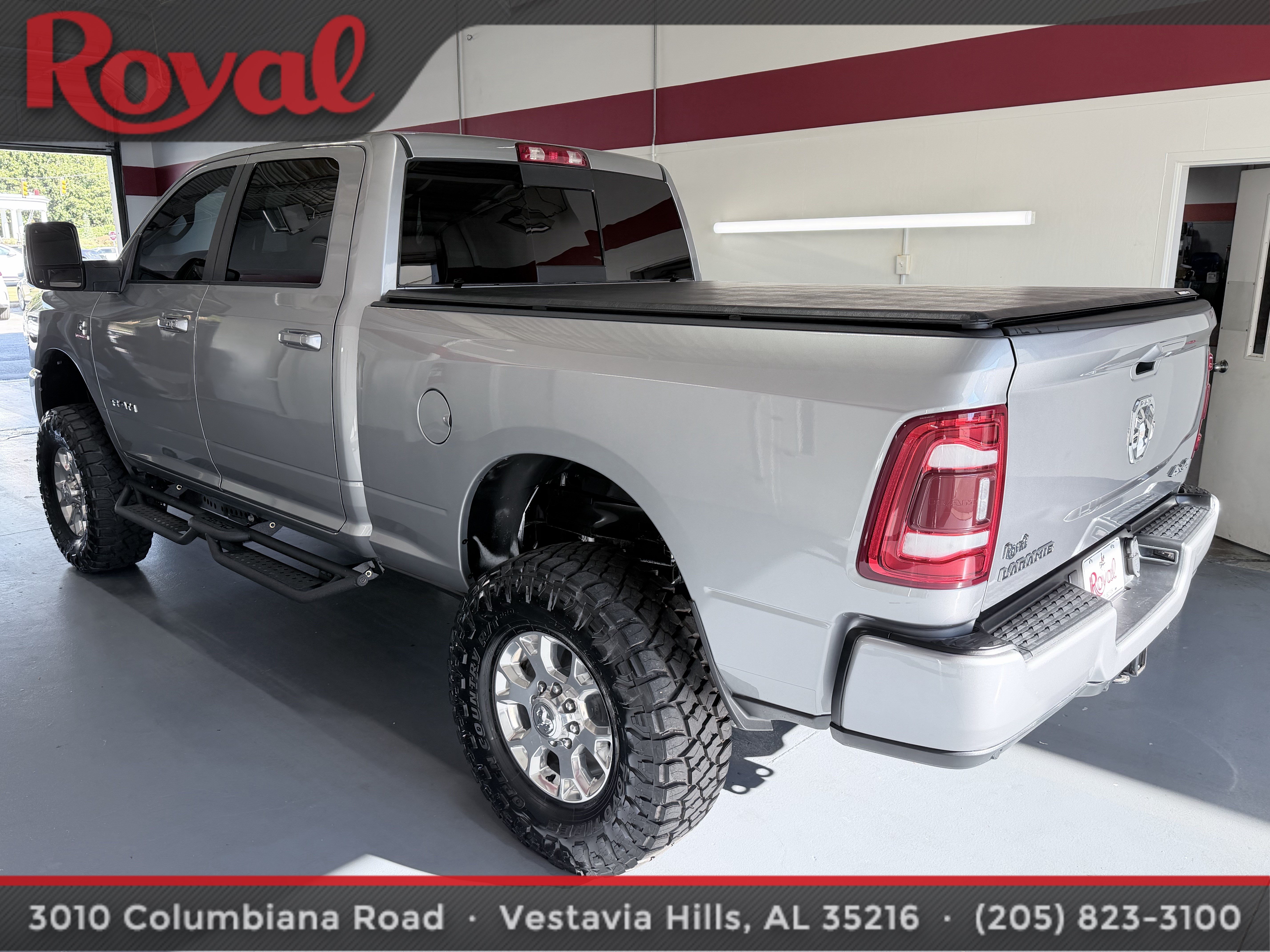 Used 2024 RAM 2500 Laramie AWD/4WD image 8