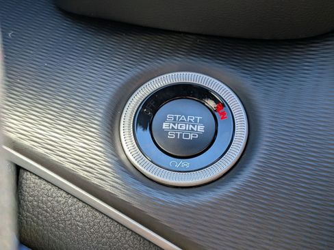 New 2025 Jeep Grand Cherokee Laredo X w/ Luxury Tech Group I image 23