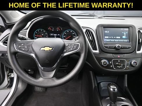 Used 2018 Chevrolet Malibu LS FWD image 16